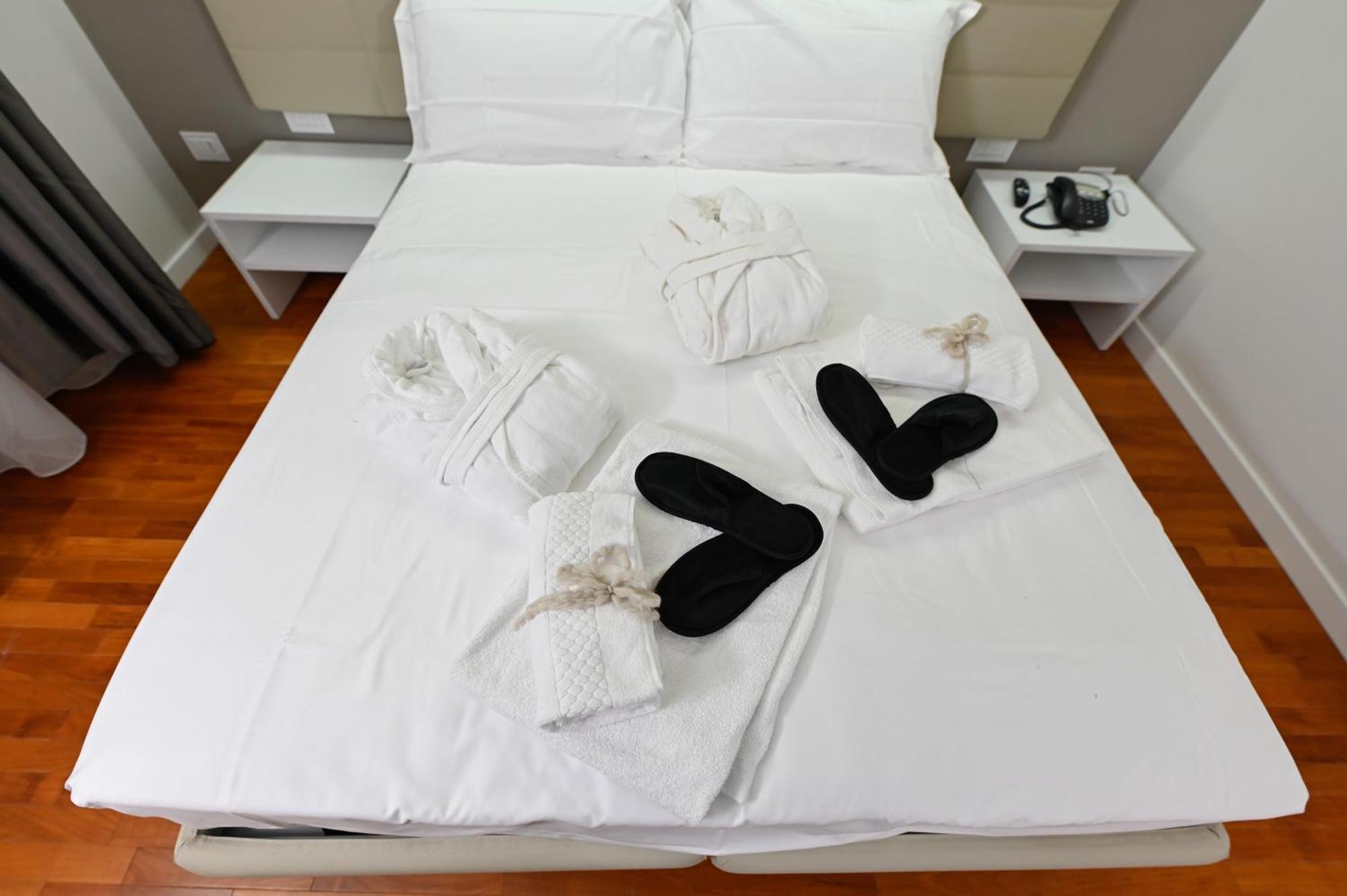 Hotel Hypnos San Giorgio del Sannio Экстерьер фото